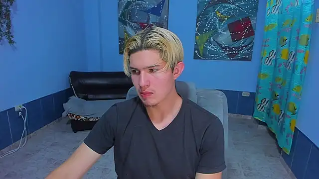 Snapshot of patrik_027 chatting on November 7, 3:11 am patrik 027 online show from November 7, 3:11 am