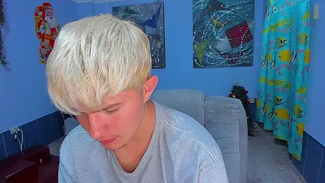 patrik 027 online show from December 18, 8:45 pm