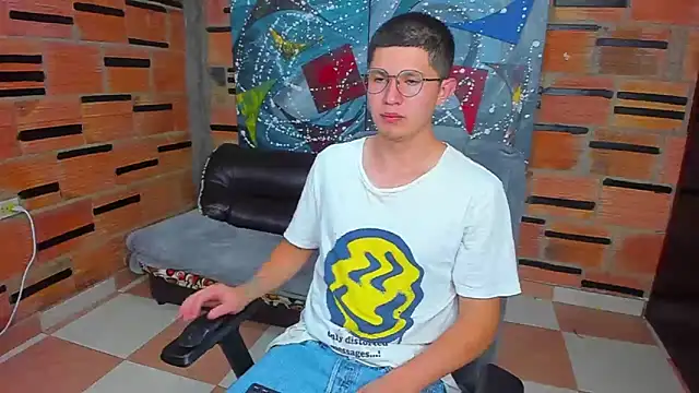 Snapshot of patrik_027 chatting on March 6, 9:20 pm patrik 027 online show from March 6, 9:20 pm