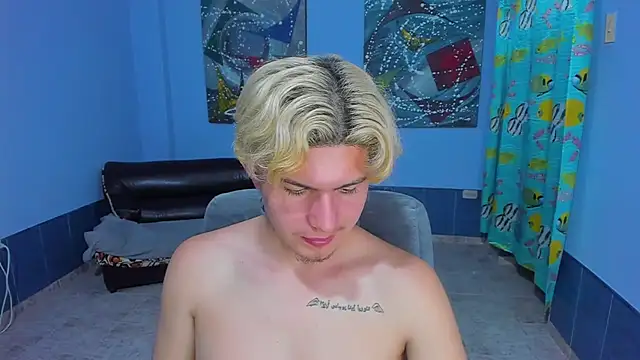 Snapshot of patrik_027 chatting on November 7, 8:57 pm patrik 027 online show from November 7, 8:57 pm