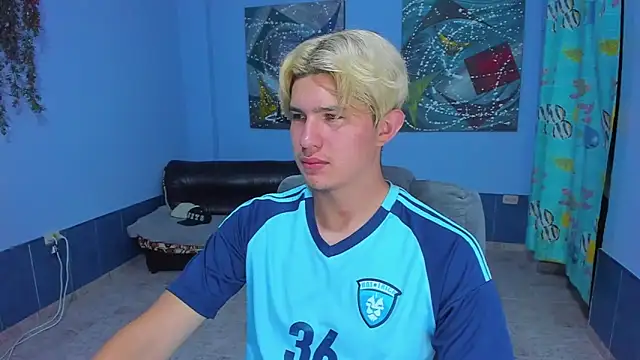 Snapshot of patrik_027 chatting on October 25, 5:13 pm patrik 027 online show from October 25, 5:13 pm