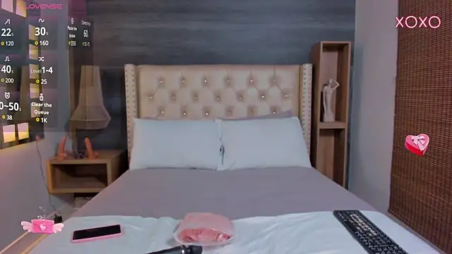 01victoria online show from February 12, 1:06 pm