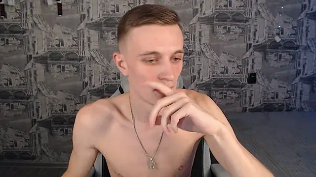 Snapshot of Oliver_Fresh chatting on February 19, 12:11 pm Oliver Fresh online show from February 19, 12:11 pm