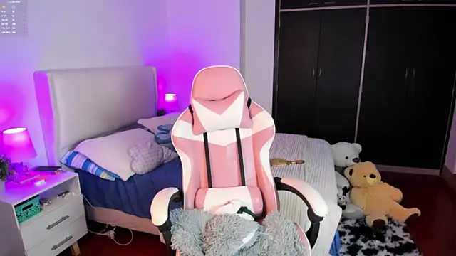 Ainhoads online show from March 31, 8:27 am