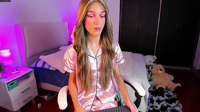 Ainhoads online show from April 2, 8:43 am