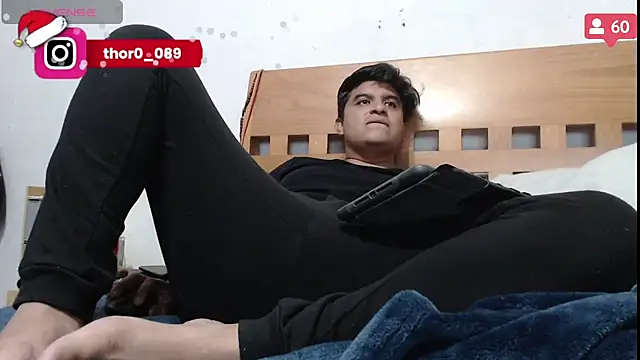 Snapshot of thor000089 chatting on January 4, 5:48 am thor000089 online show from January 4, 5:48 am