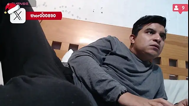 Snapshot of thor000089 chatting on January 7, 2:53 am thor000089 online show from January 7, 2:53 am