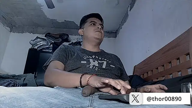 Snapshot of thor000089 chatting on July 14, 3:18 pm thor000089 online show from July 14, 3:18 pm
