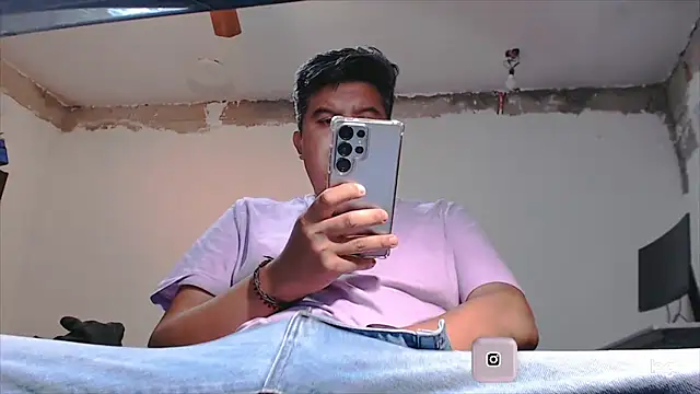 Snapshot of thor000089 chatting on July 2, 4:29 am thor000089 online show from July 2, 4:29 am