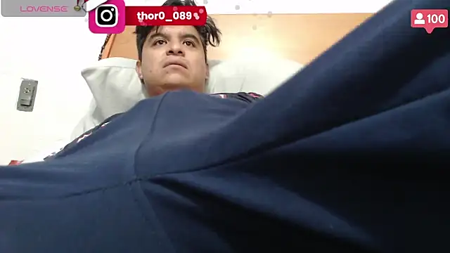 Snapshot of thor000089 chatting on December 28, 3:37 pm thor000089 online show from December 28, 3:37 pm