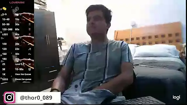 Snapshot of thor000089 chatting on September 22, 3:01 am thor000089 online show from September 22, 3:01 am