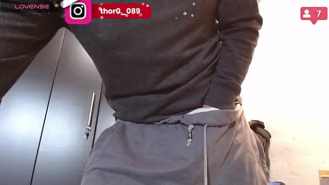 Snapshot of thor000089 chatting on December 19, 4:46 pm thor000089 online show from December 19, 4:46 pm