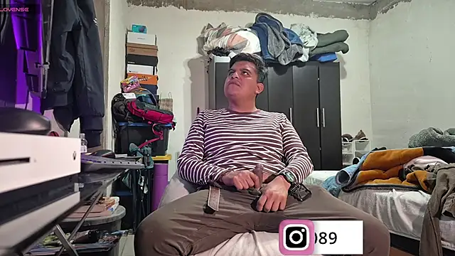 thor000089 online show from March 25, 4:01 am