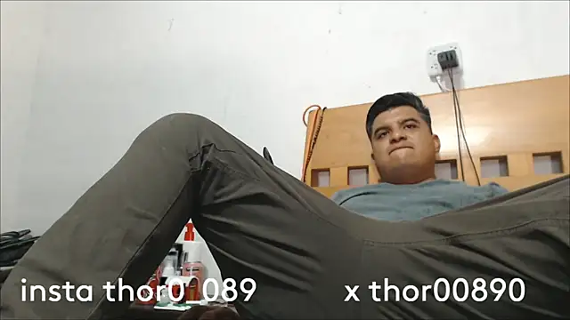 thor000089 online show from May 4, 12:36 am