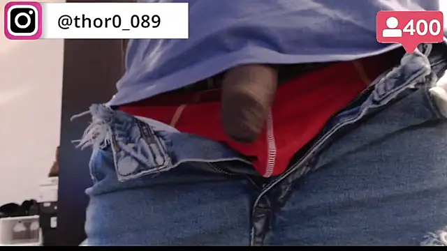 Snapshot of thor000089 chatting on February 6, 10:10 pm thor000089 online show from February 6, 10:10 pm