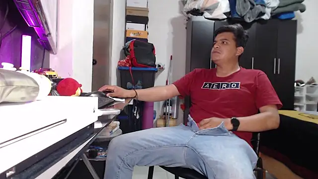 thor000089 online show from March 30, 5:31 am