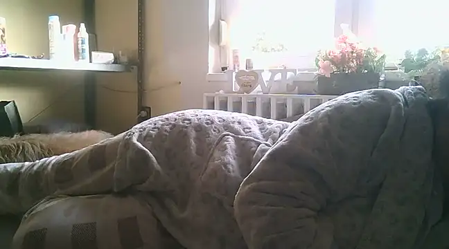Snapshot of Mileva88 chatting on January 28, 1:49 pm Mileva88 online show from January 28, 1:49 pm