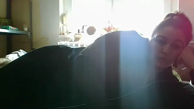 Snapshot of Mileva88 chatting on March 12, 11:10 am Mileva88 online show from March 12, 11:10 am