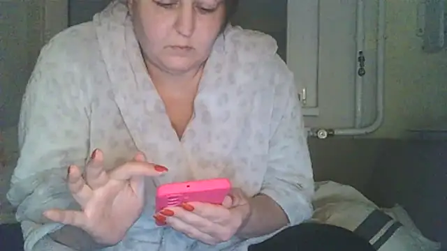 Snapshot of Mileva88 chatting on February 13, 5:51 am Mileva88 online show from February 13, 5:51 am