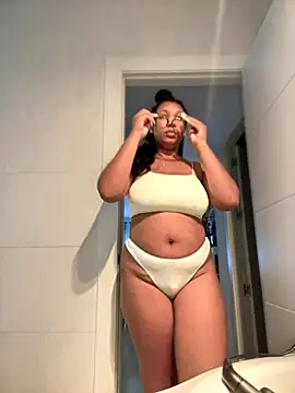 Snapshot of sha_squirt chatting on September 22, 7:03 am sha squirt online show from September 22, 7:03 am
