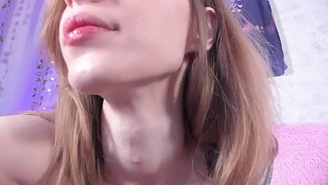 LuckySexyDoll online show from May 24, 6:13 am