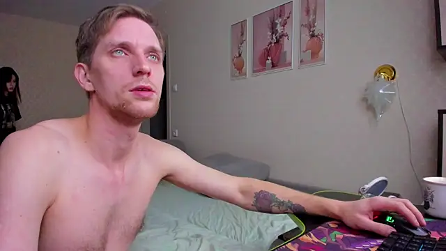 DavidAndSophie online show from November 9, 3:27 pm