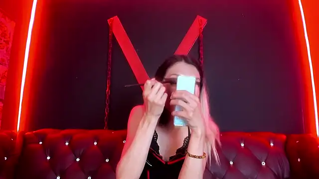 Snapshot of Victoria_Badgal_ chatting on November 21, 8:52 pm Victoria Badgal online show from November 21, 8:52 pm