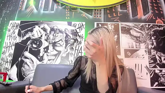 Snapshot of Victoria_Badgal_ chatting on January 23, 8:13 pm Victoria Badgal online show from January 23, 8:13 pm
