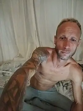 Snapshot of Happypotplants chatting on January 12, 3:02 am Happypotplants online show from January 12, 3:02 am