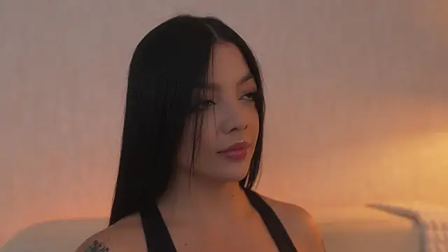 sarah hiill online show from March 7, 2:44 pm