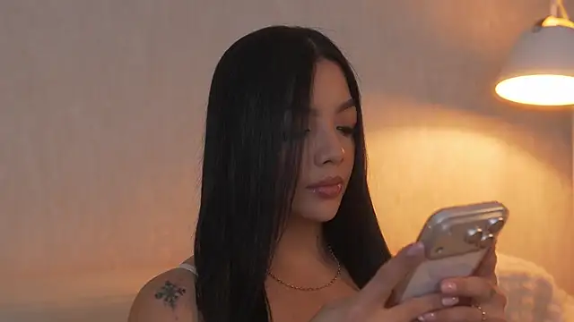 sarah hiill online show from March 3, 12:06 am