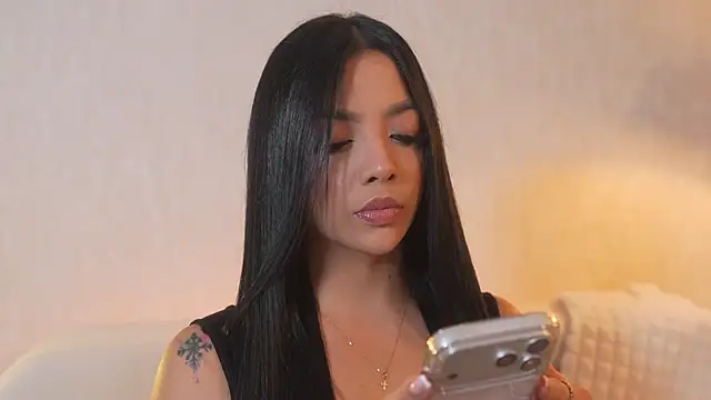 Snapshot of sarah_hiill chatting on November 14, 8:12 pm sarah hiill online show from November 14, 8:12 pm