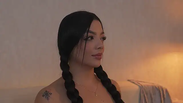 sarah hiill online show from March 20, 11:06 pm