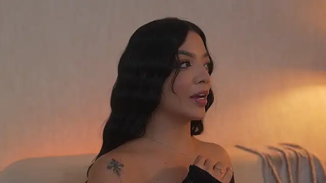 sarah hiill online show from March 13, 10:59 pm