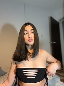 MiahWindsor online show from March 31, 6:32 pm