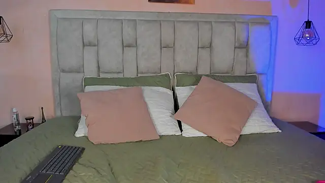 Stefhanyblow online show from March 20, 5:14 pm