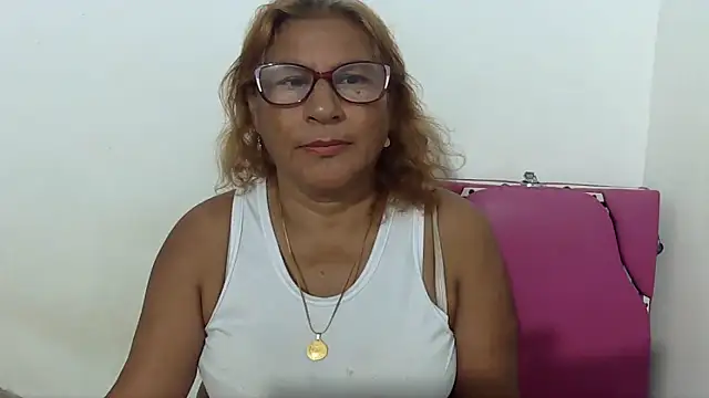 charrysexy1 online show from April 15, 1:04 pm