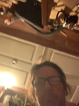 Snapshot of Likewise chatting on February 18, 12:01 pm Likewise online show from February 18, 12:01 pm