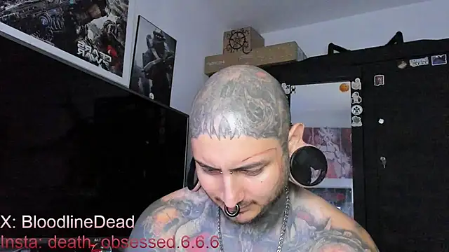 Snapshot of DEATHINK666XX chatting on March 16, 1:59 am DEATHINK666XX online show from March 16, 1:59 am