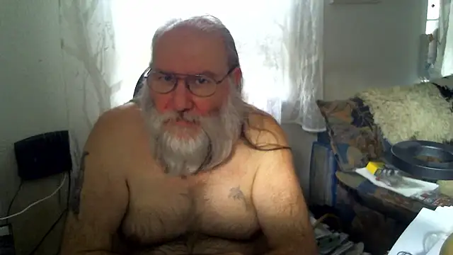 Snapshot of SexySantaC chatting on September 27, 9:48 am SexySantaC online show from September 27, 9:48 am