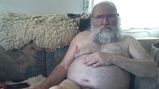 Snapshot of SexySantaC chatting on September 8, 3:00 pm SexySantaC online show from September 8, 3:00 pm