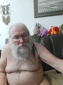 Snapshot of SexySantaC chatting on May 19, 6:48 pm SexySantaC online show from May 19, 6:48 pm