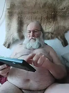 Snapshot of SexySantaC chatting on May 25, 5:18 am SexySantaC online show from May 25, 5:18 am