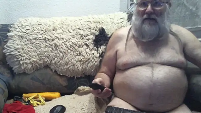 SexySantaC online show from October 19, 8:11 pm