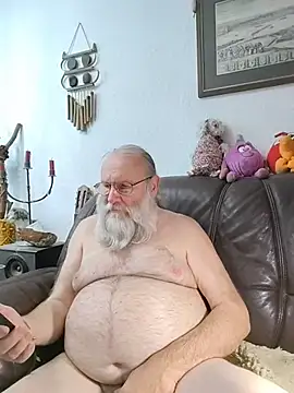 Snapshot of SexySantaC chatting on May 21, 7:55 pm SexySantaC online show from May 21, 7:55 pm
