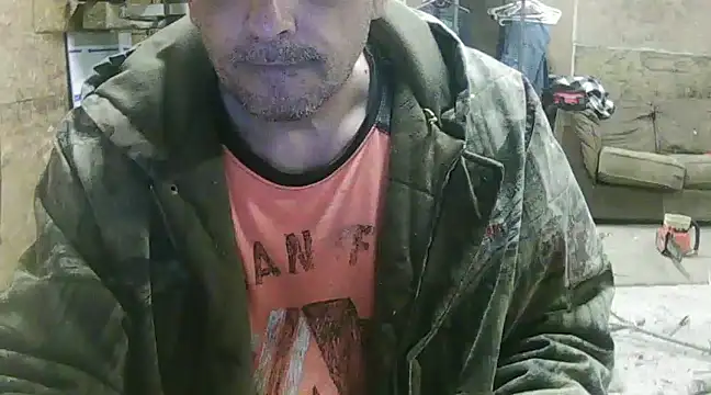 Snapshot of hardcok4u2abuse40 chatting on February 14, 2:18 am hardcok4u2abuse40 online show from February 14, 2:18 am
