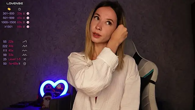 EmelyBenz online show from September 11, 6:35 am