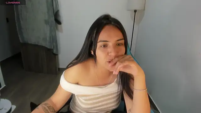 Miss Nicole online show from January 17, 2:15 am