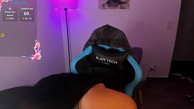 Miss Nicole online show from April 18, 1:19 am