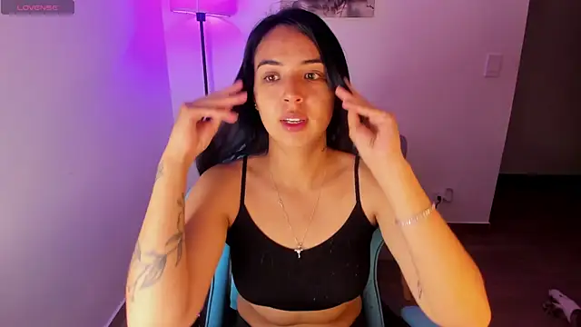 Miss Nicole online show from April 11, 7:28 pm